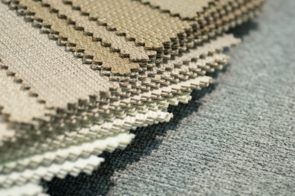 različne tekstilne obloge.